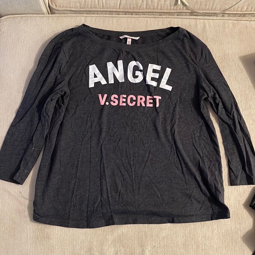 VICTORIAS SECRET Grey sleep shirt